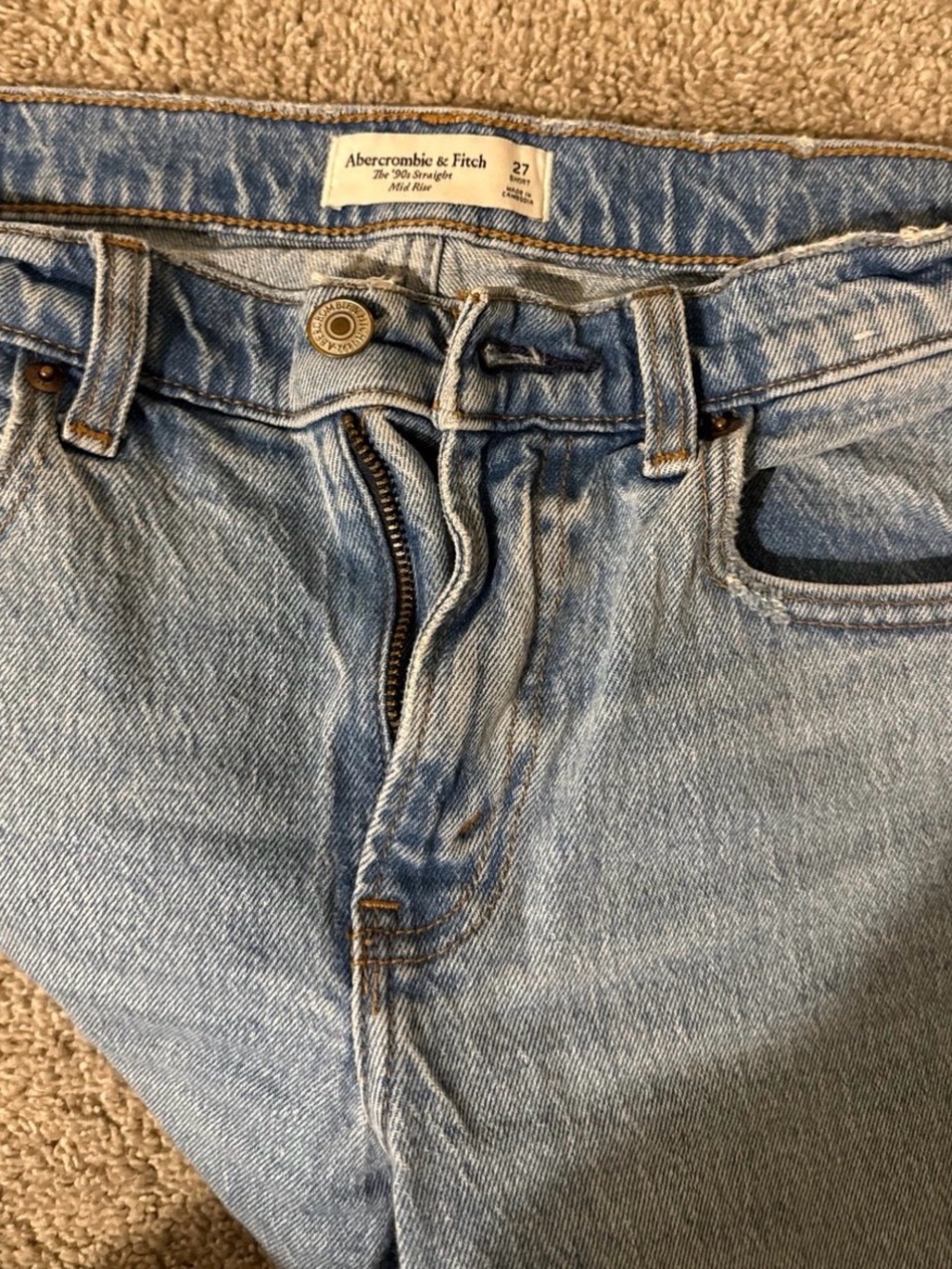 Light washed Abercrombie jeans - Picture 4 of 4